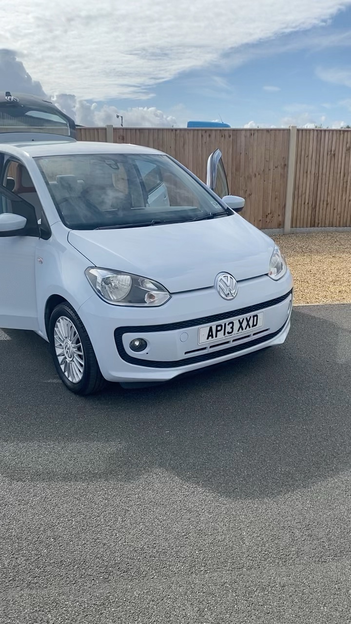 2013 VOLKSWAGEN HIGH UP AUTO