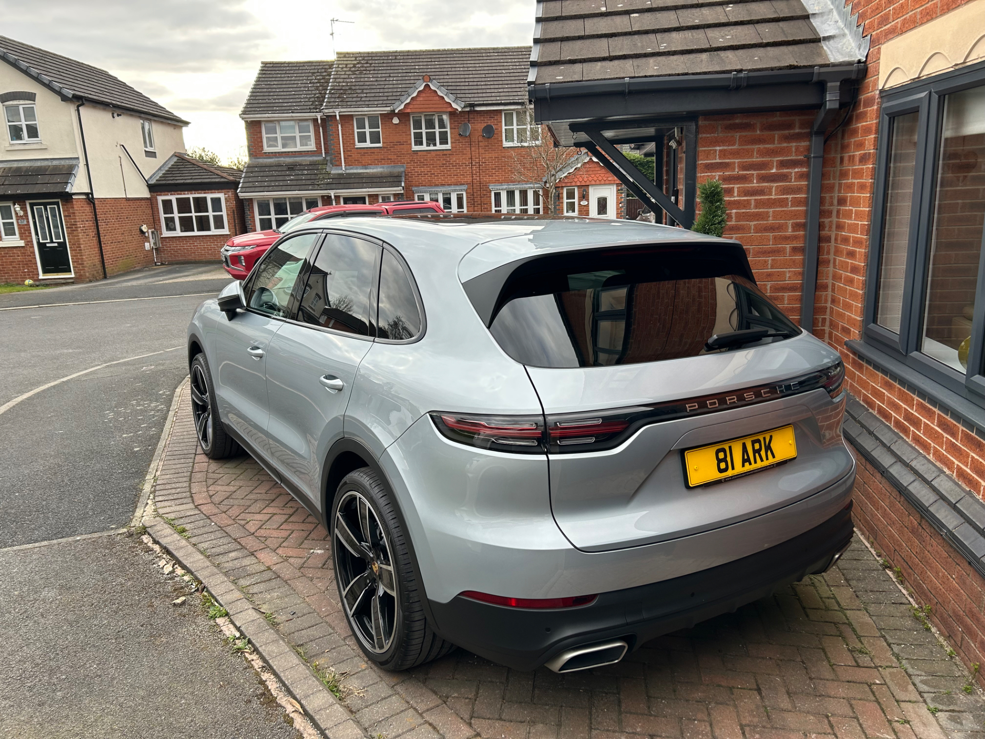 2021 PORSCHE CAYENNE
